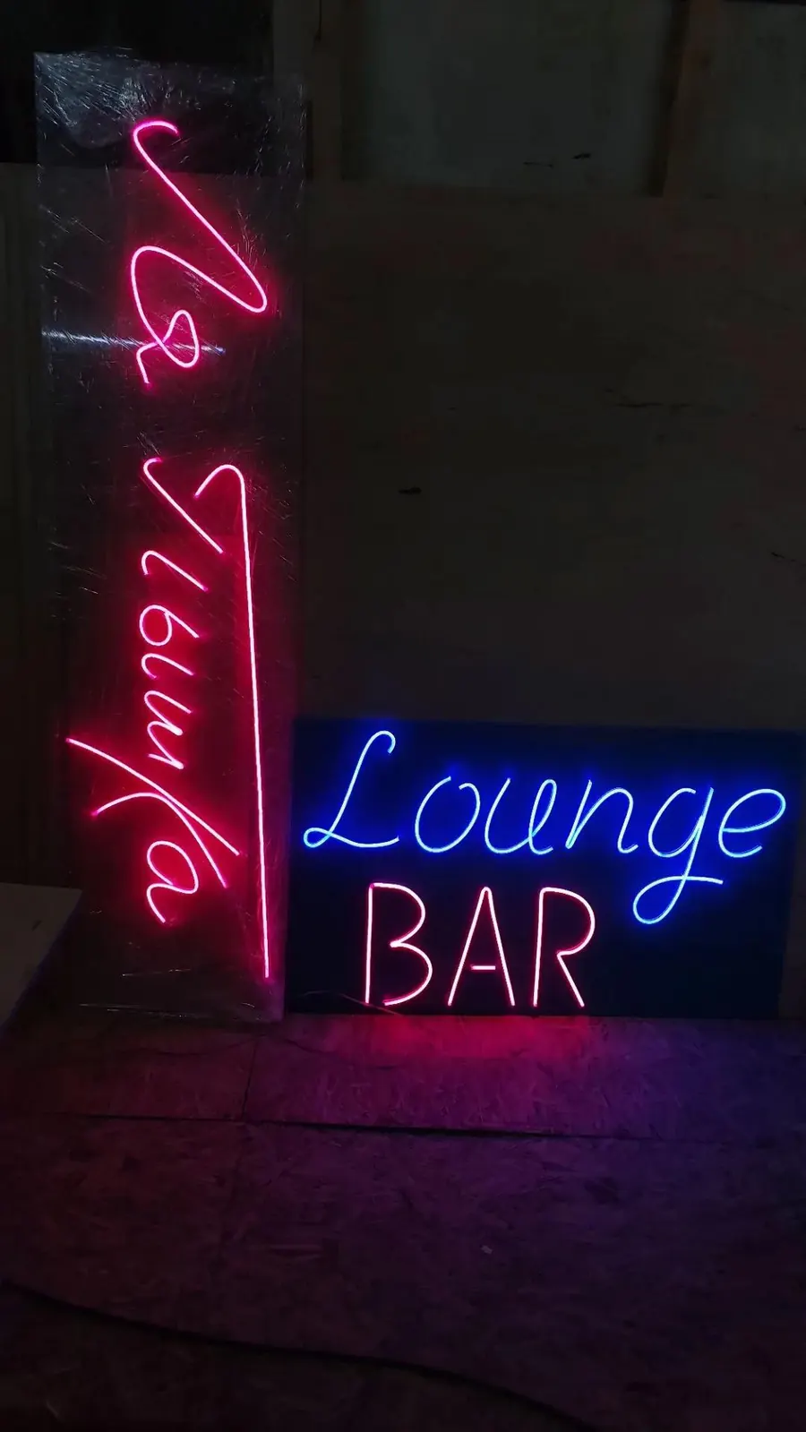 Вывеска — La Vinta Lounge Bar, Сочи. Работа MK studio